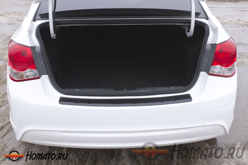 Накладка на задний бампер Chevrolet Cruze (2012-2014) седан | шагрень